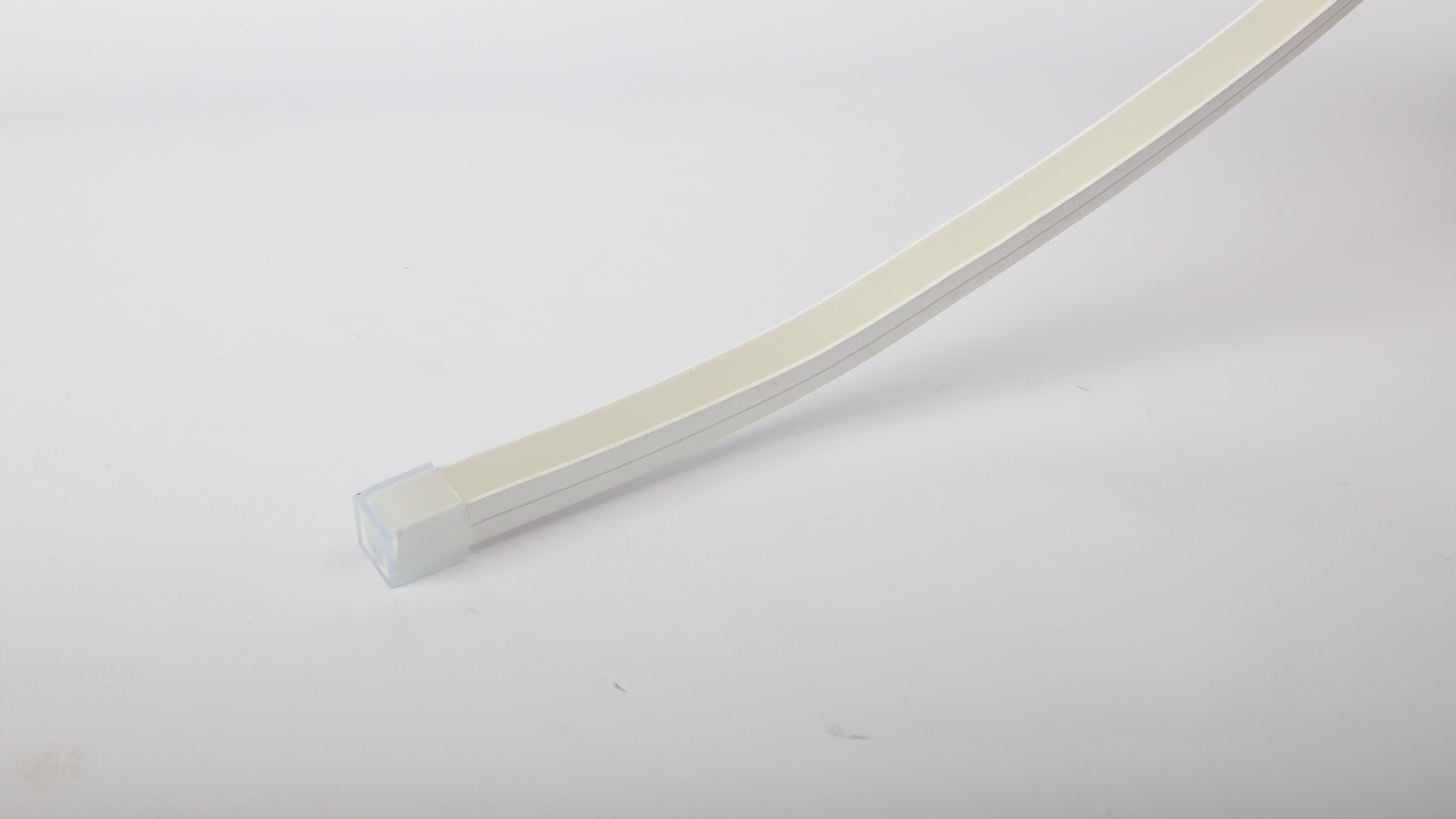 2835-120P-6-BB-230V-0.5M-12x12-Silicone-Tri-Color (Gel-Coated Waterproof)