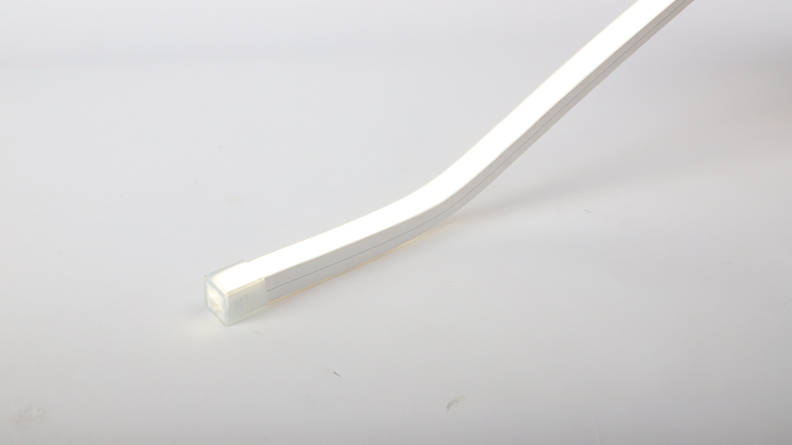 2835-120P-6-BB-230V-0.5M-12x12-Silicone-Tri-Color (Gel-Coated Waterproof)