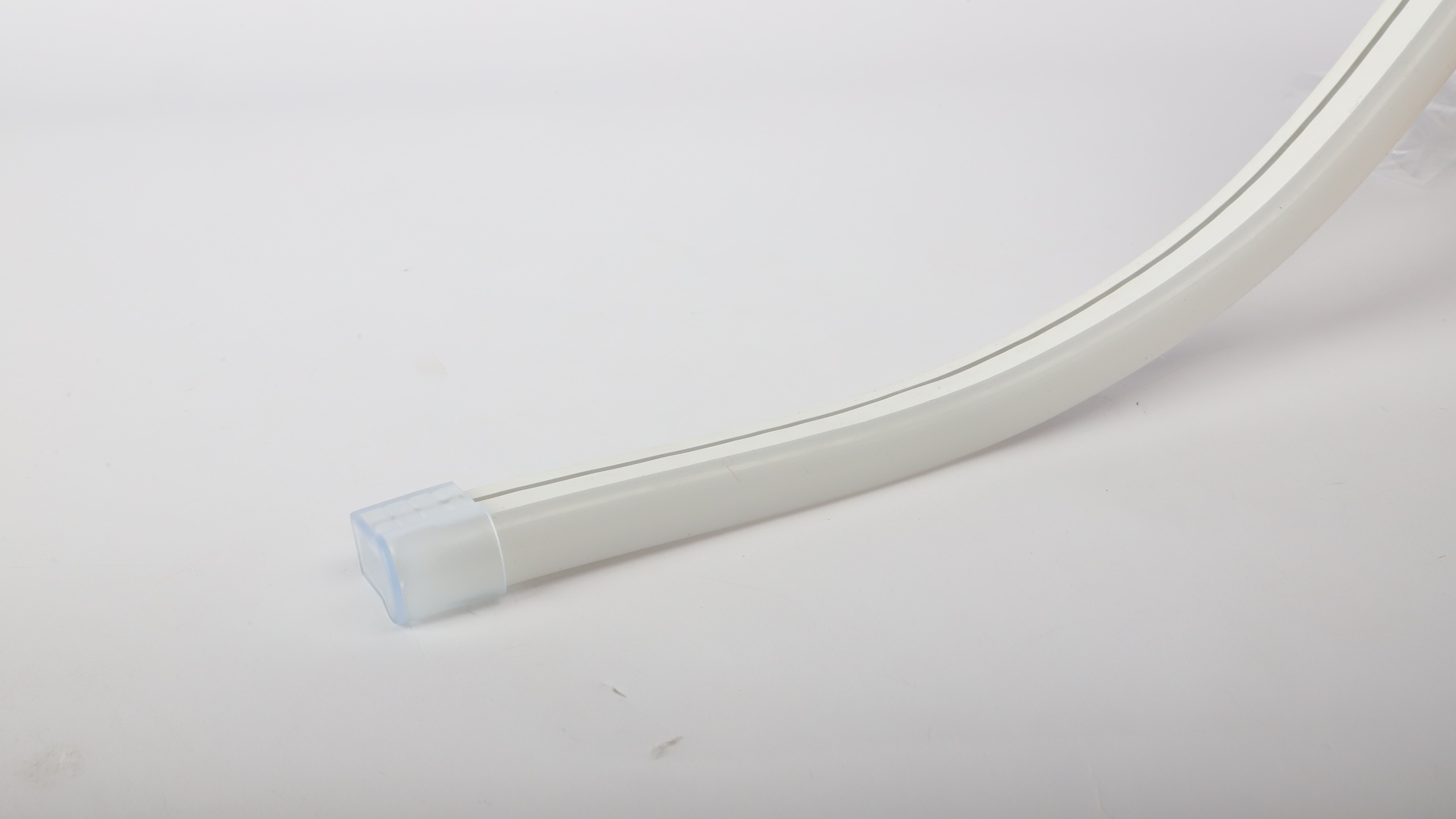 2835-120P-8-BB-230V-0.5M-12x26-Silicone-Tri-Color (Gel-Coated Waterproof)